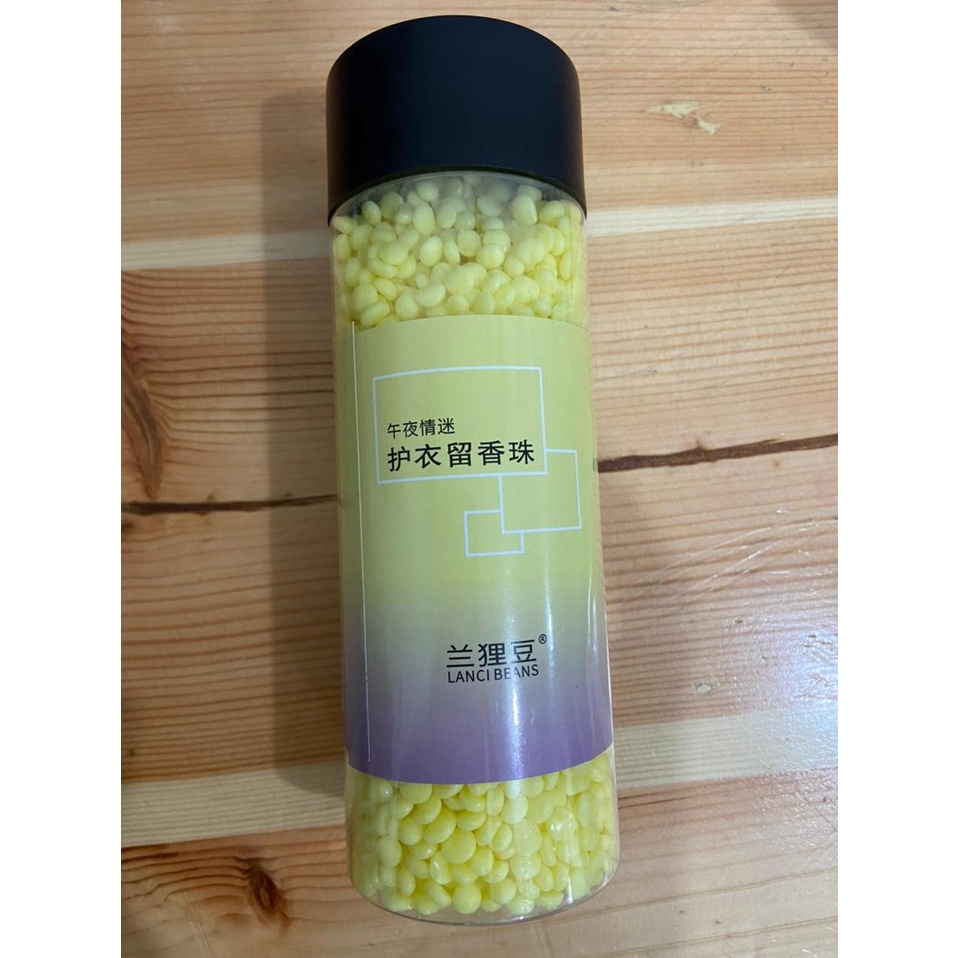 SOFTENER DAN PEWANGI PELEMBUT PAKAIAN WARNA WARNI (262 GRAM) [SWEETSPACE]