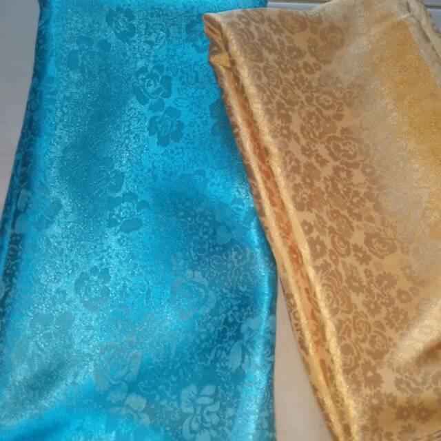 Jilbab segi empat jaguar silk emboss