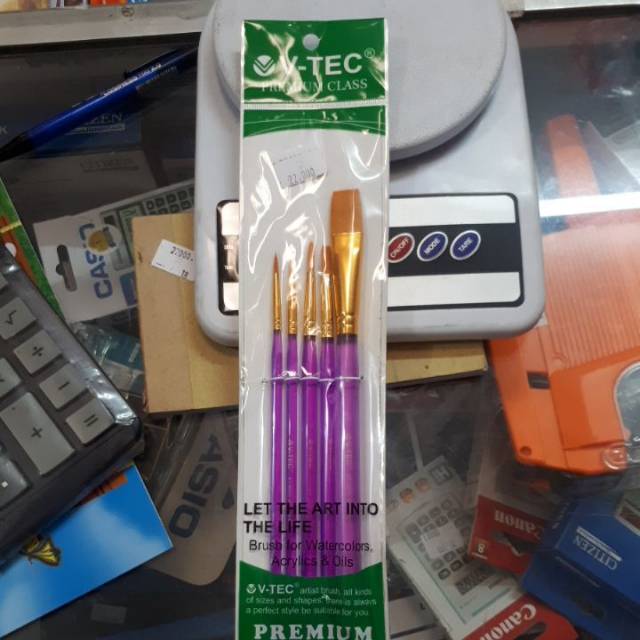 

Kuas 1 set v tec ungu