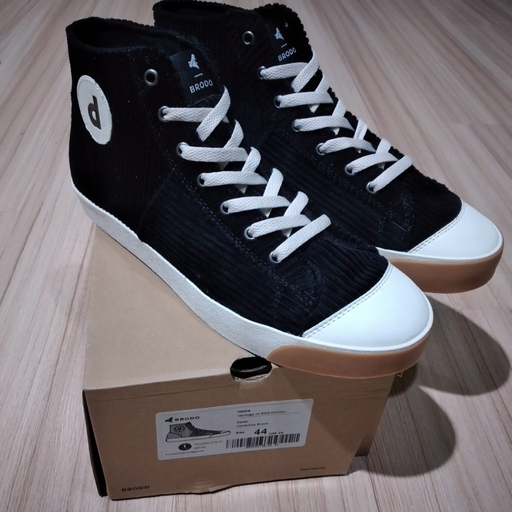 Sepatu Brodo With Dochi Collaboration Limited-5