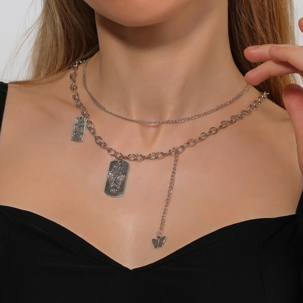 Eropa Dan Amerika Baru Kalung Kupu-kupu Double Klavikula Rantai In Angin Dingin Wanita Sederhana Huruf Persegi Merek Liontin Sweater Rantai