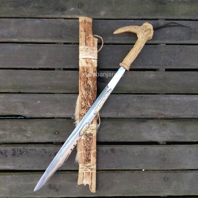 Mandau mando ukir naga tameng 2 berbulu asli khas dayak kalimantan asli