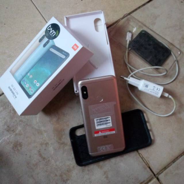 Xiaomi mi a2 lite garansi tam 4/64 gb