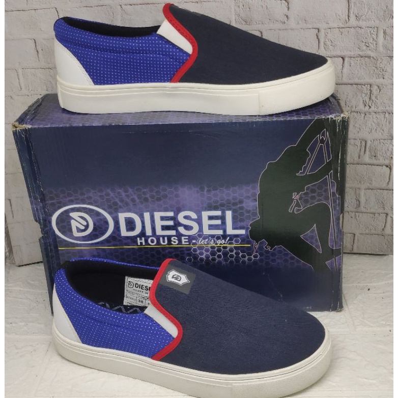 SEPATU SLIP ON DIESEL BOSTON produk asli dari speed , loggo harga obral murah meriah