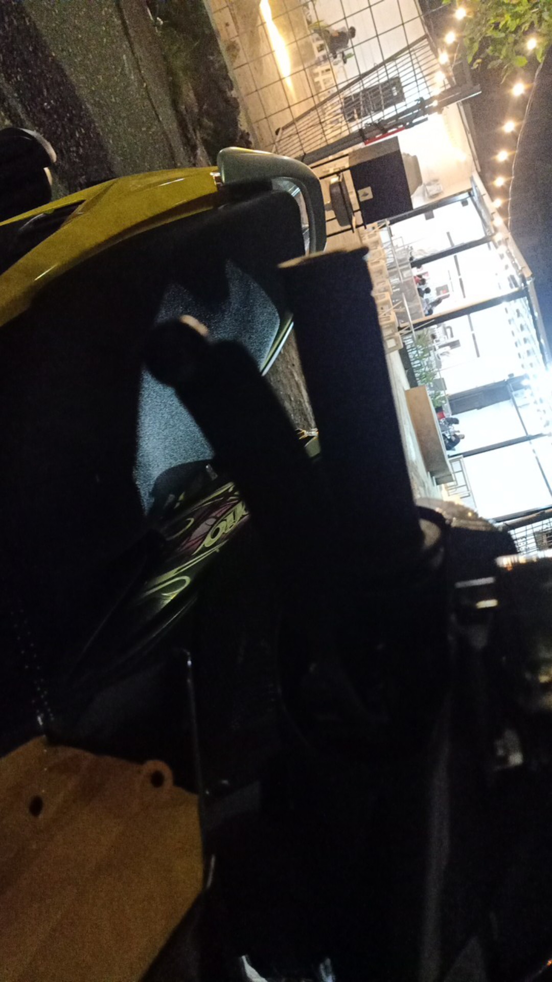 Spon Busa Hendel / Spon Warna Hendel