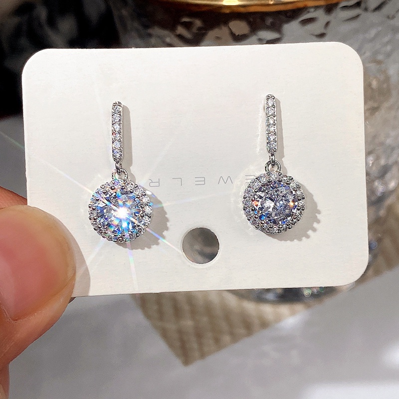 Anting Juntai Bentuk Bulat Kubik Zirkonia Warna Silver Gaya Klasik Untuk Wanita