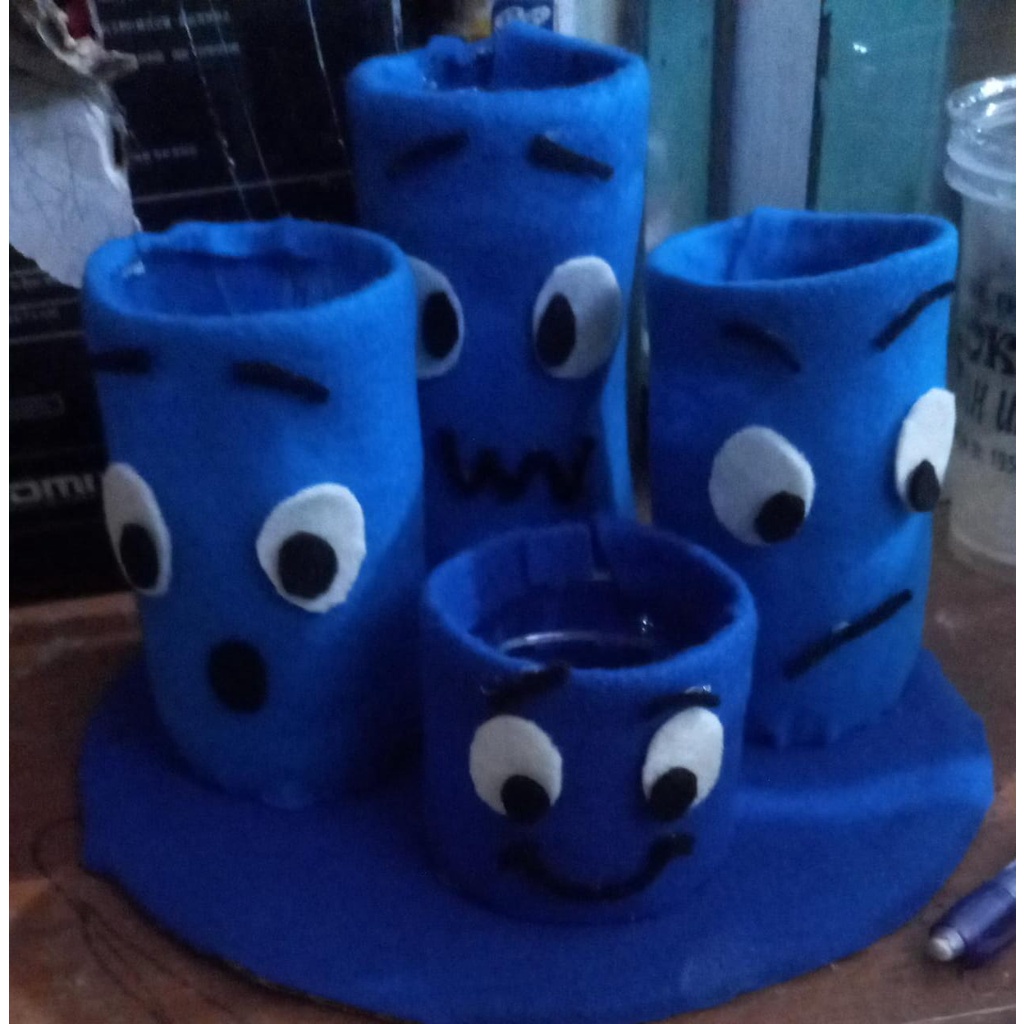 

Tempat Pensil (Ravi 4a)