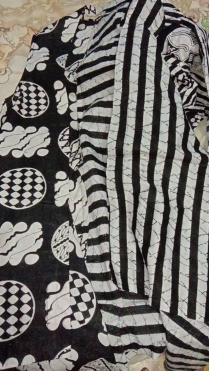 Vest Monochrome Salur Seling Batik Luaran Kardigan Monokrom Outerwear Kerja Kantoran