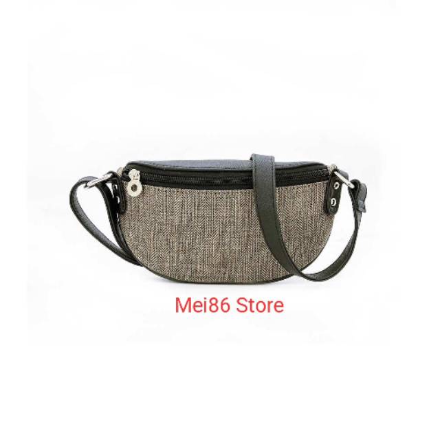 Mei86 / Quelle / Dompet Selempang Sophie Martin Quelle