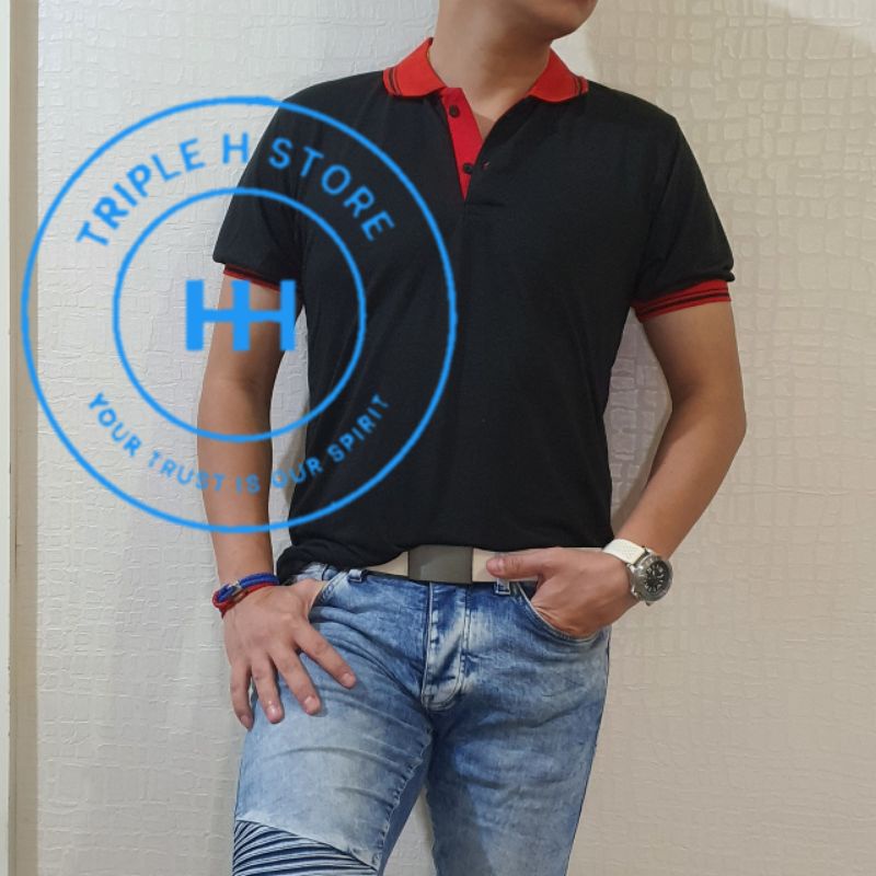Kaos Polo Hitam Kerah Merah Bahan Katun Stretch/  Spandex