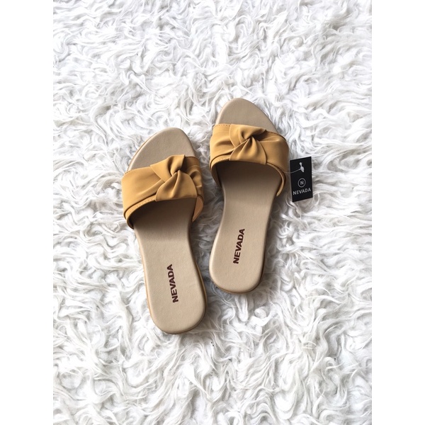 sandal wanita/sandal slop PB NVD/sandalcewek/sandalmurah/sandalsantai/sandalslop/sandalnevada-SLOP KUNYIT