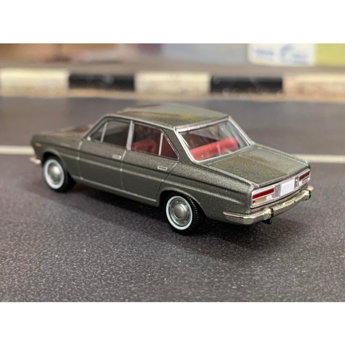 Tomica Limited Vintage LV-95a Nissan Cedric Special 6 (66)