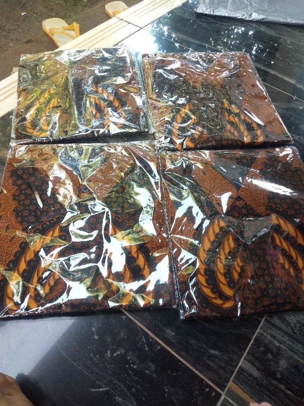 Kapal Kandas Sogan Pendek Kemeja Batik Pria Slimfit Full Furing Katun Primisima