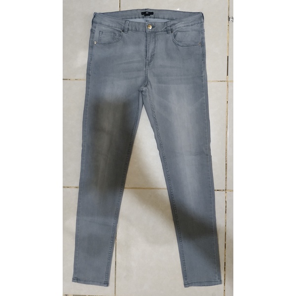Preloved Celana Panjang Jeans Wanita H&M Original Grey Size 12