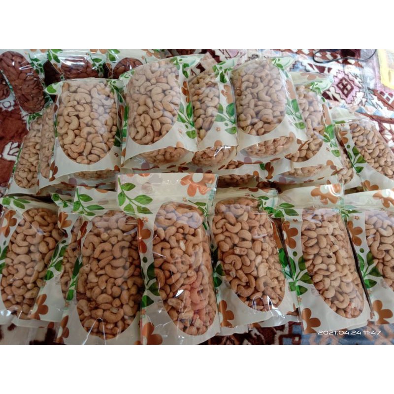 

Kacang Mede