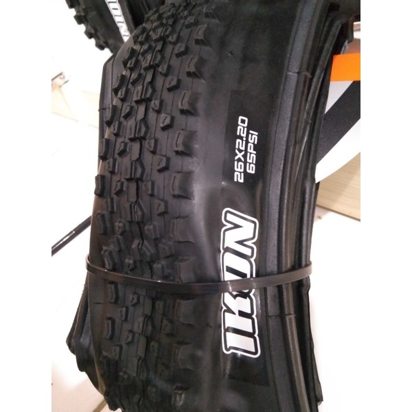 Ban Luar Maxxis IKON 26x2.20