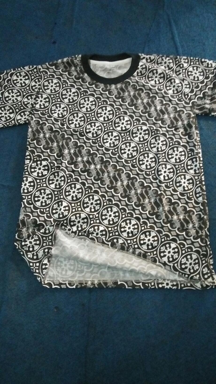 Kaos Pria - Kaos Batik - Print Monocrom - Hq