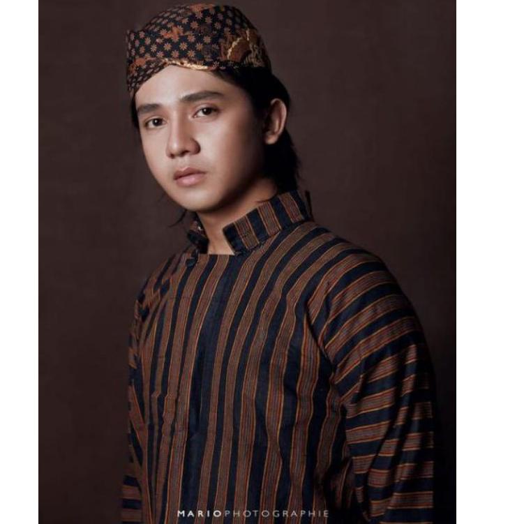 Modern.. Baju surjan / adat jawa / koko Jawa / baju keraton / pakaian khas sunan kalijaga #Cod #mura
