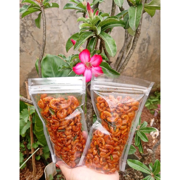 

MAKARONI BANTET PEDAS DAUN JERUK