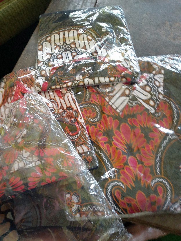 Batik Couple Keluarga - Couple Keluarga/ Couple Batik Keluarga/batik 2525/couple Batik