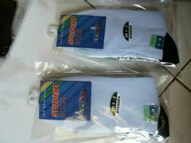 Kaos kaki anak sekolah spandex tebal halus (merk LA) SD SMP SMA hitam dan putih telapak hitam