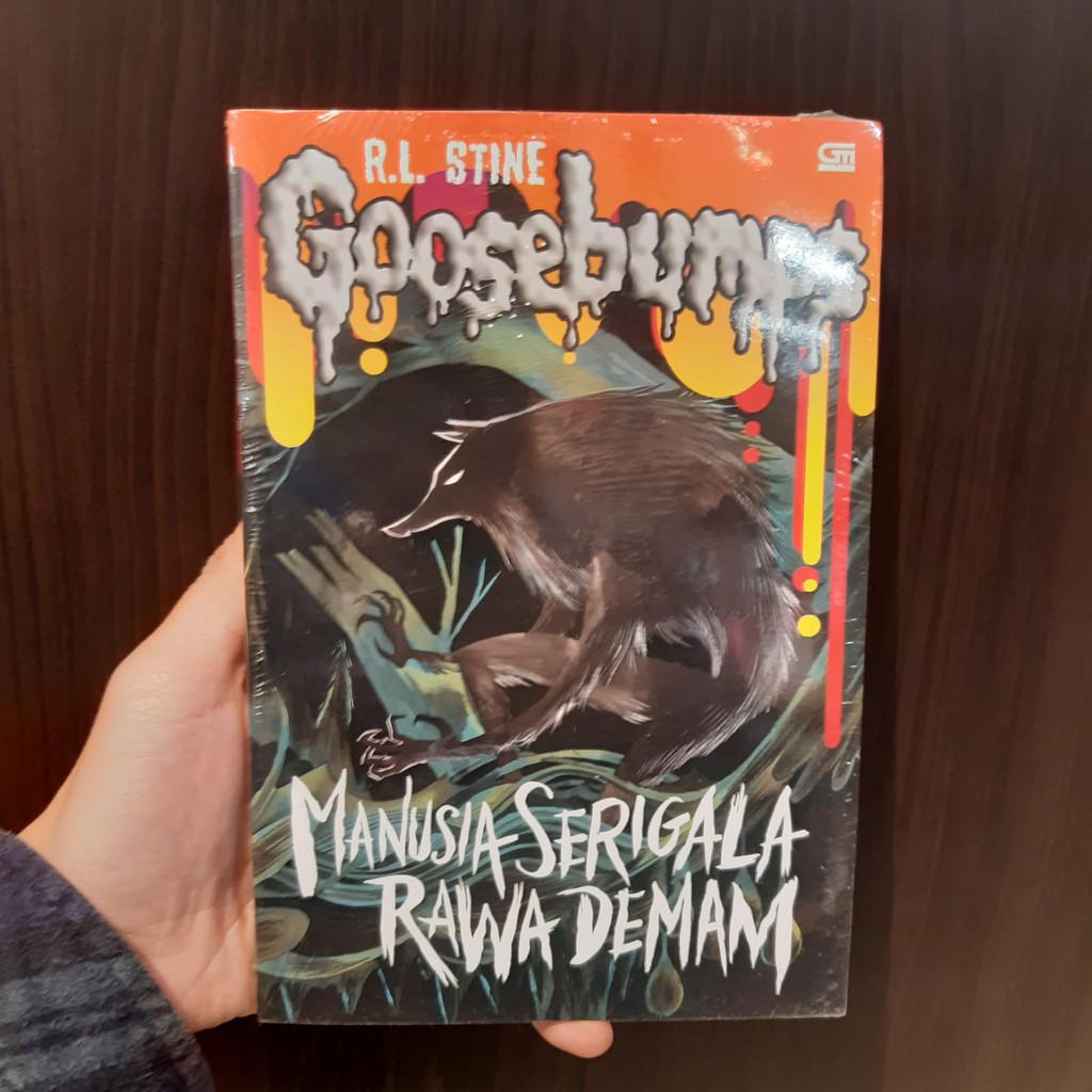 AZ -  Novel Goosebumps: Manusia Serigala Rawa Demam (Werewolf of Fever Swamp)