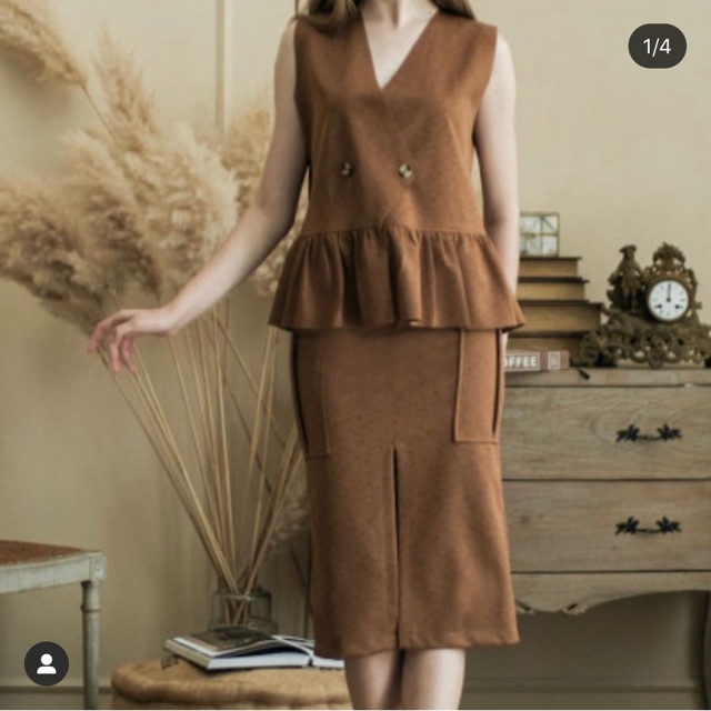 Maven Bianc caramel new with tag & michael skirt new no tag