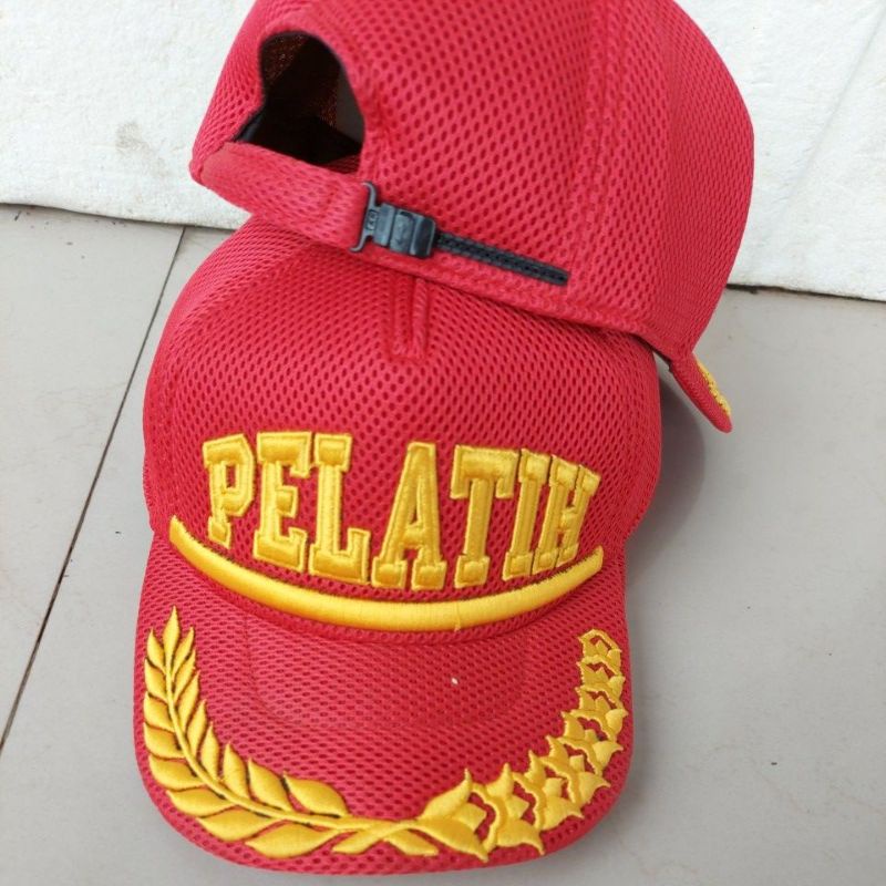 TOPI PELATIH