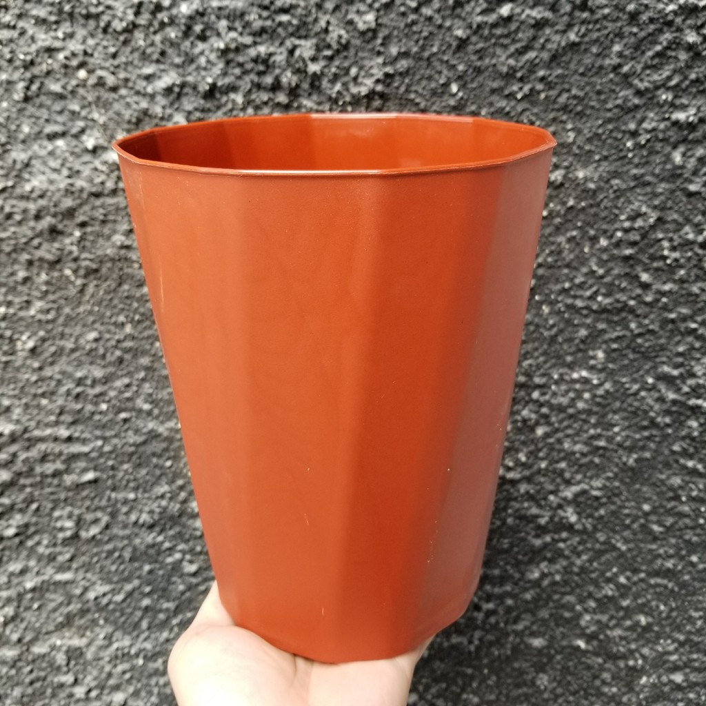 Pot Plastik Tinggi HJP Twister 18 cm - COKELAT MERAH BATA