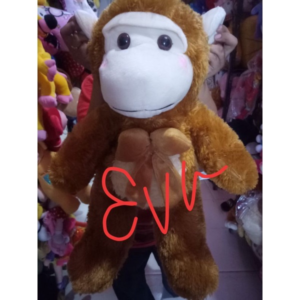 Boneka monyet cokelat muda besar