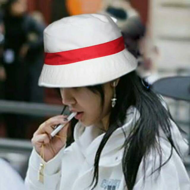 Topi Bucket hat putih list merah 17an