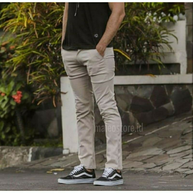 CELANA CHINO Panjang Pria Cream