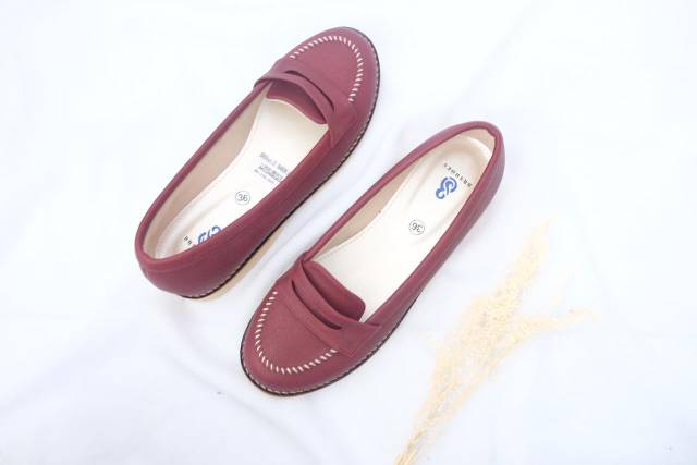 [SIAP KIRIM] BRShoes22 Marun Sepatu Kerja Casual Slip On Wanita