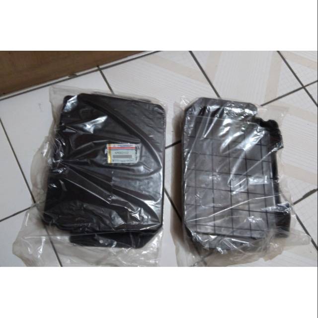 Tutup accu aki mitsubhisi coltdiesel canter hitam original ktb