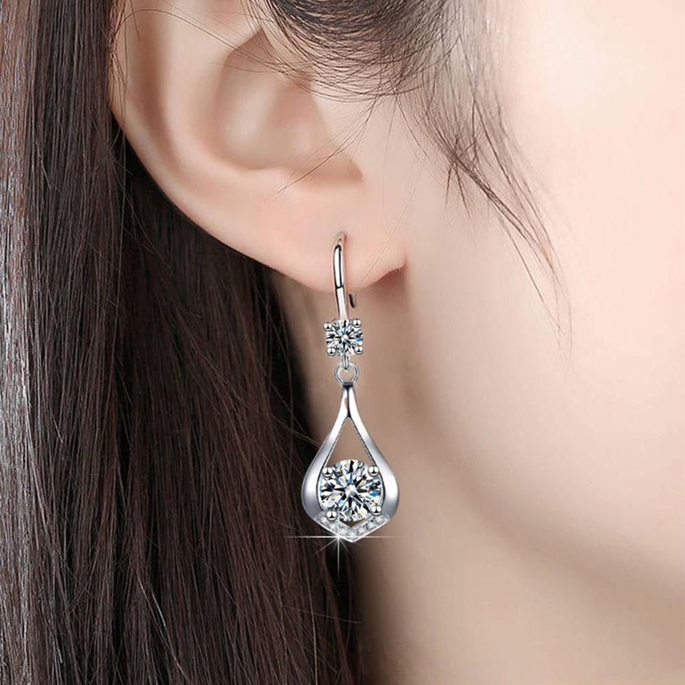 Lily Anting Fashion Panjang Oval Kristal Pernikahan Telinga Liontin