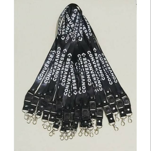 

Produk Converse - Name Tag Converse Kilap Promo Gantungan Converse - Gantungan