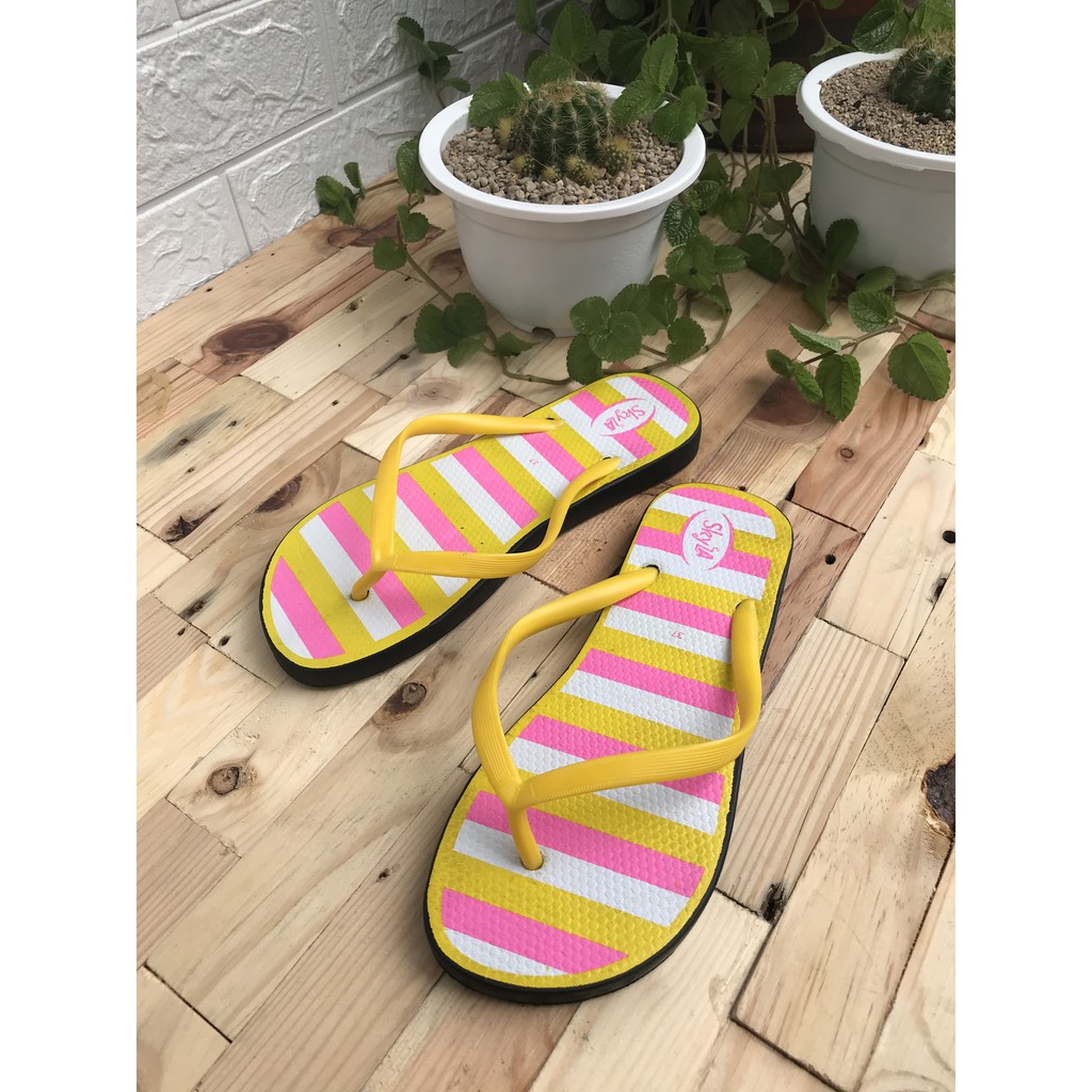 Sandal Japit Skyla Stripe bahan PVC bukan spon