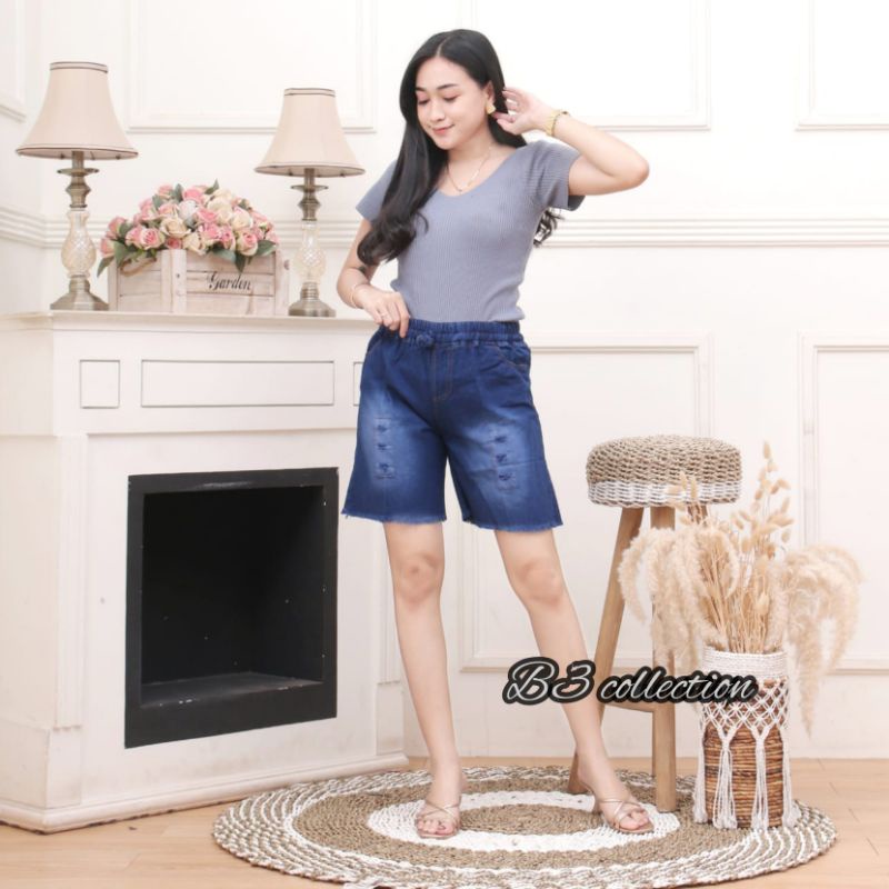 CELANA PENDEK HOT PANTS JEANS WANITA