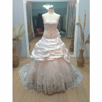 Sale gaun pengantin second wedding gown preloved cuci gudang bridal