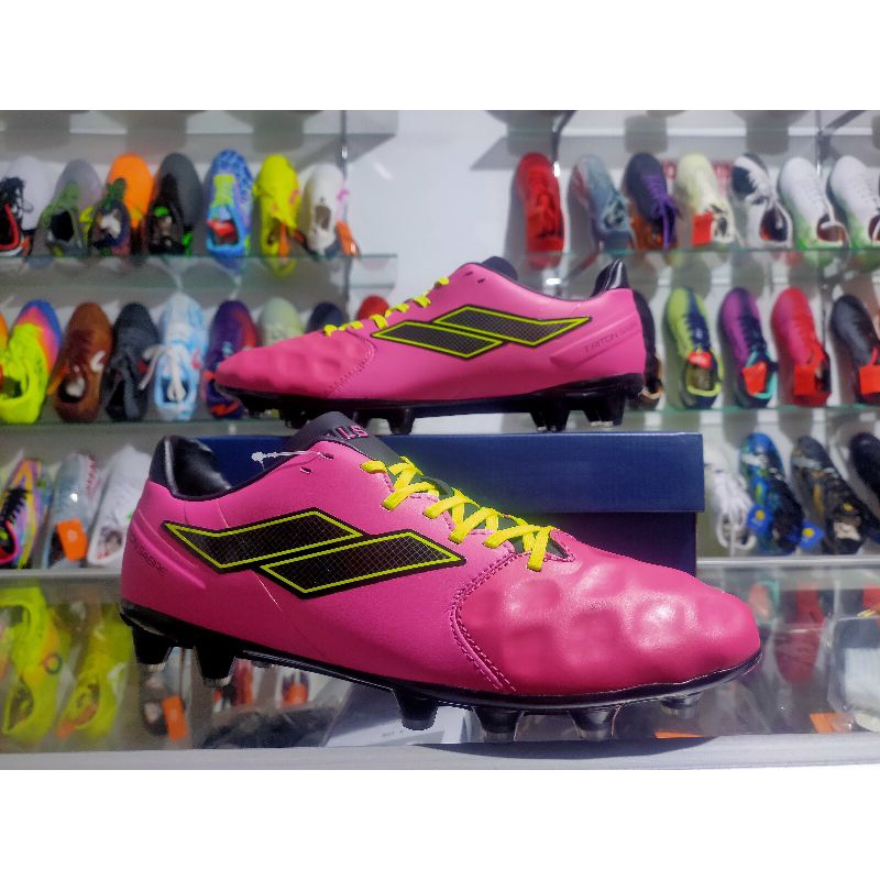 Sepatu Bola Mills Triton Sabre FG Magenta original