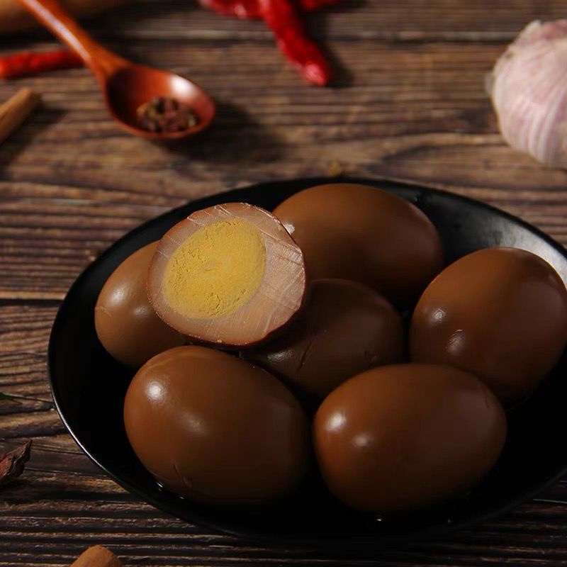 【HARGA PER PCS】XiangBaLao Telur Ayam Kecap/Snack Siap Saji 乡巴佬 卤鸡蛋