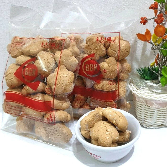 

KERING-KUE- KUE BANGKIT SAGU BANGKA -KUE-KERING.