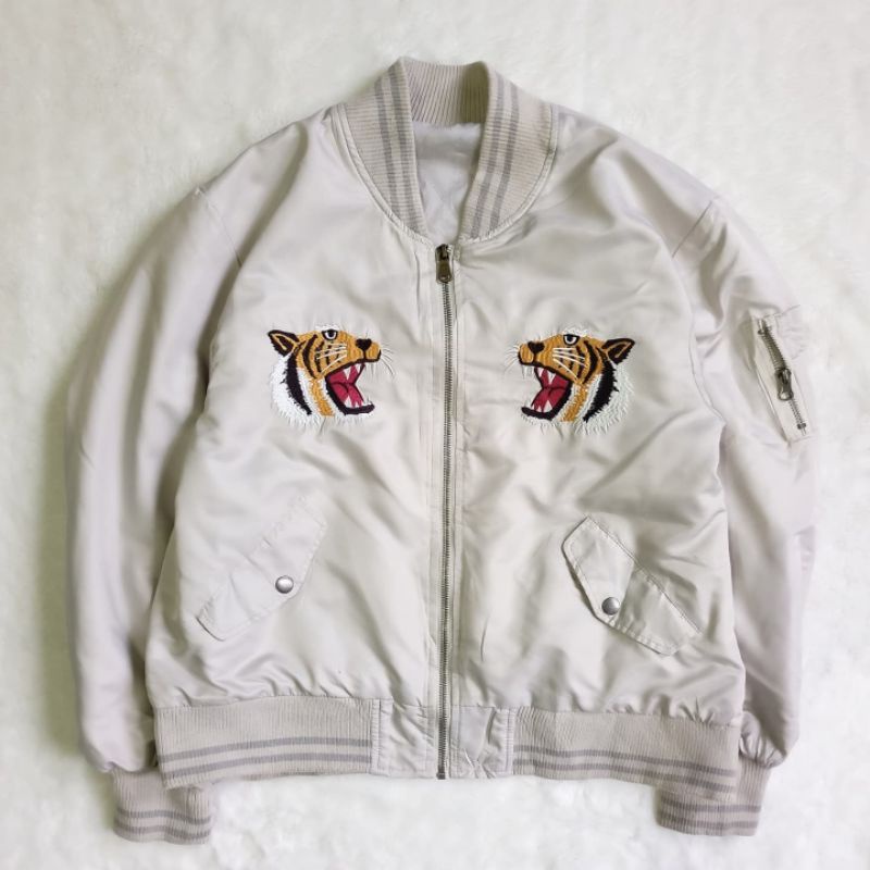 Sukajan Jacket Second Tora 'Light Grey