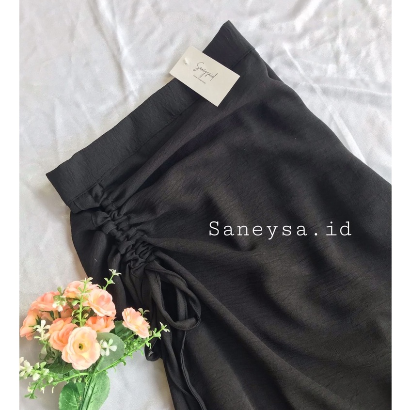 Tamara Skirt - Rok Serut Casual Korean Look -  Midi Maxy  Skirt - Rok Wanita Korean Terbaru - Rok Crinkle-Black