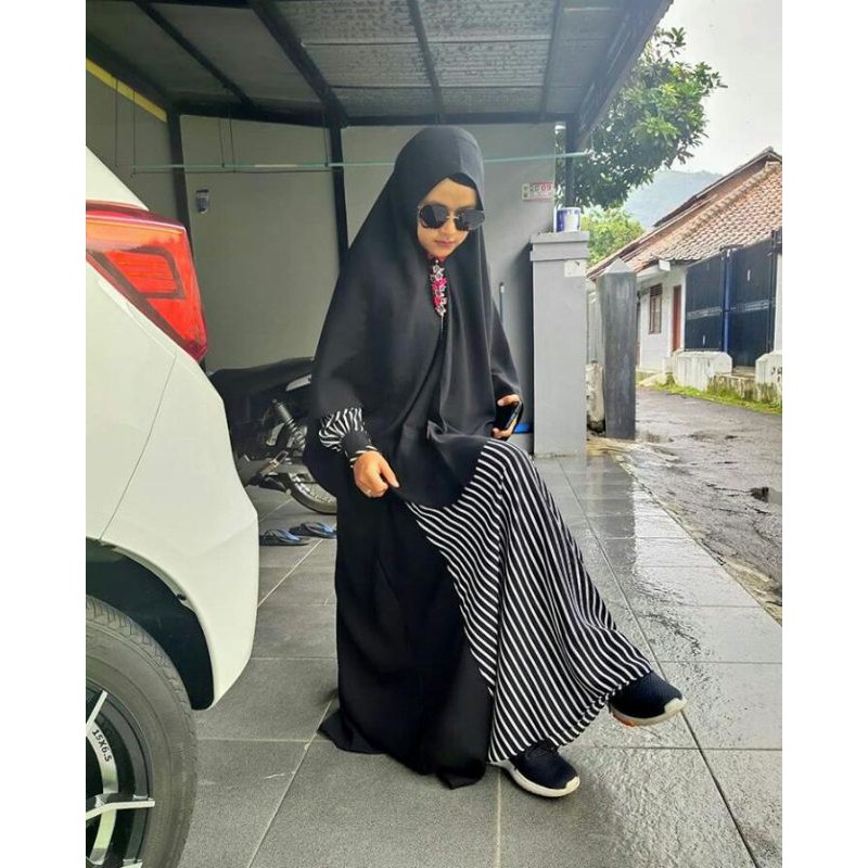 Gamis Terbaru Aulia Medina Black
