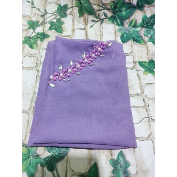 SEGIEMPAT PAYET BANDO BELLA/HIJAB BANDO MUTIARA/KERUDUNG PAYET BELLA SQUERE-Baby lilac