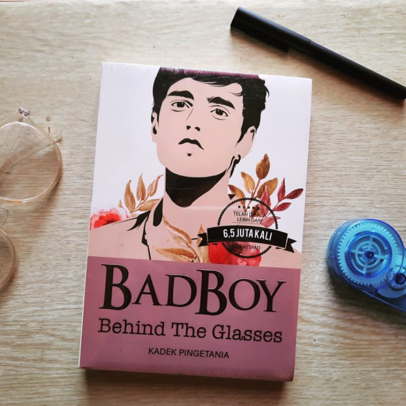 Badboy Behind The Glasses Novel Wattpad Original Romantis