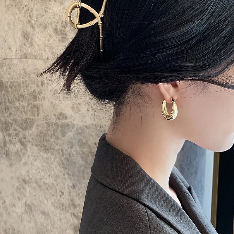 2022 Anting Hoop Bahan Metal Gaya Korea Klasik Untuk Wanita