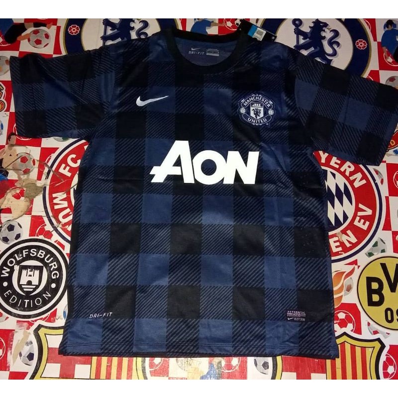 jersey MU away aon player issue