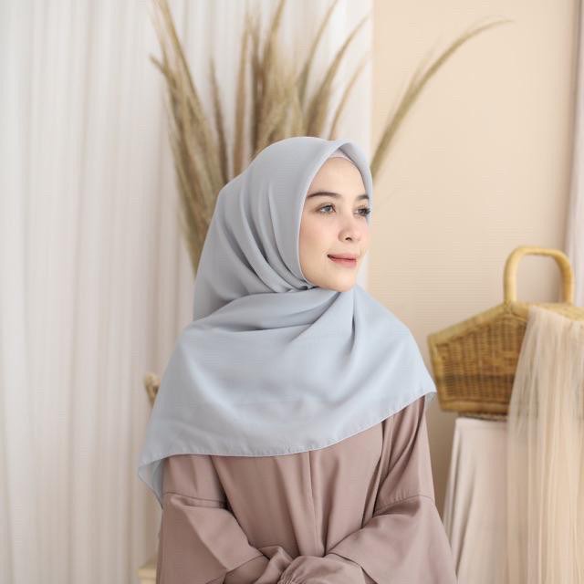 BELLA SQUARE HIJAB SEGIEMPAT 